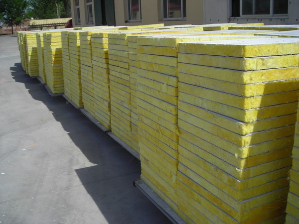 鄭州巖棉板在工地怎么樣存放？巖棉板的存放方法